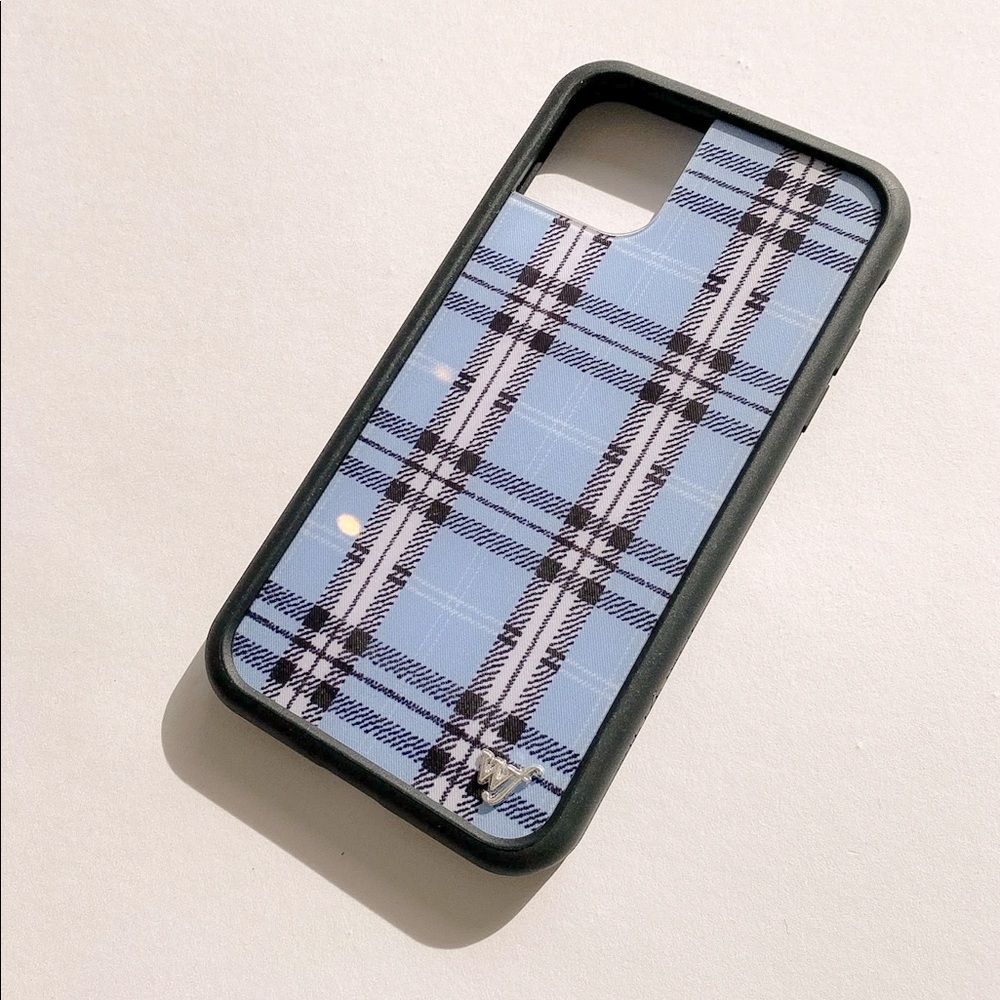 Iphone 11 Blue plaid Wildflower phone case
